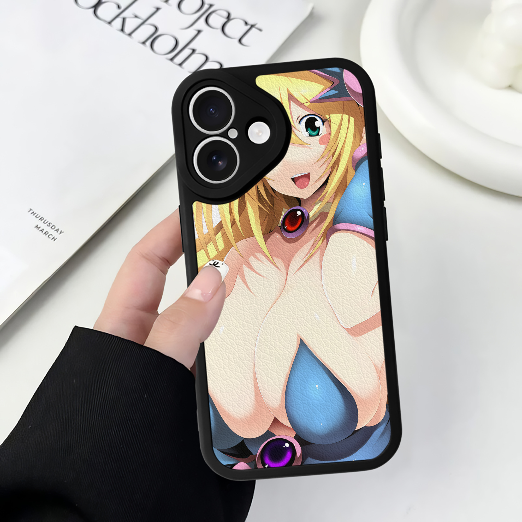 （画像用） 遊☆戯☆王 Yu-Gi-Oh! 【iPhone 16シリーズ対応】シリコンスマホケース（レザー調） 材質：シリコン